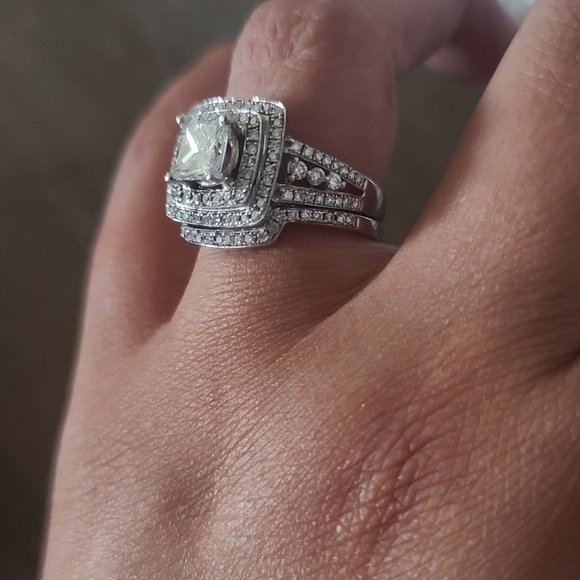 Diamond Engagement Ring & Band - Picture 2 of 6